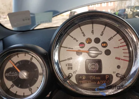 2010 Mini Cooper из США, поврежденный, VIN WMWMR3C57ATU97951